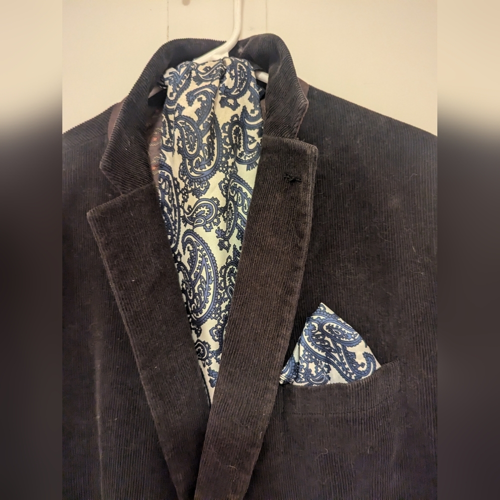 Silk Gentlemen's Handkerchief pocket square blue white paisley Matching Ascot